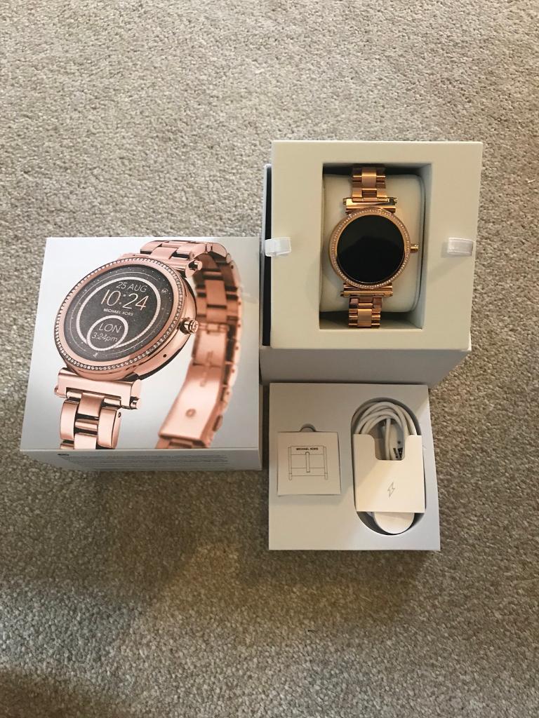 michael kors sofie smartwatch gold